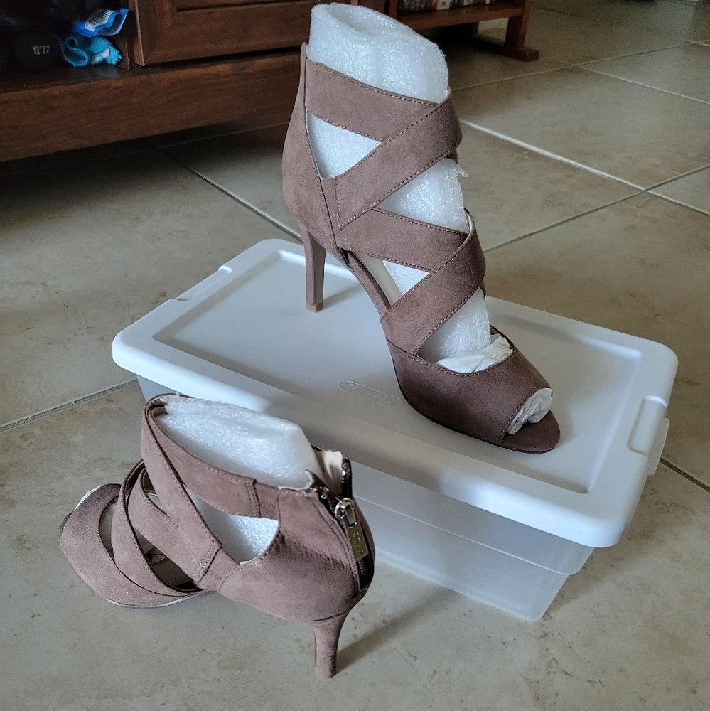 UNISA Suede Gladiator Heel